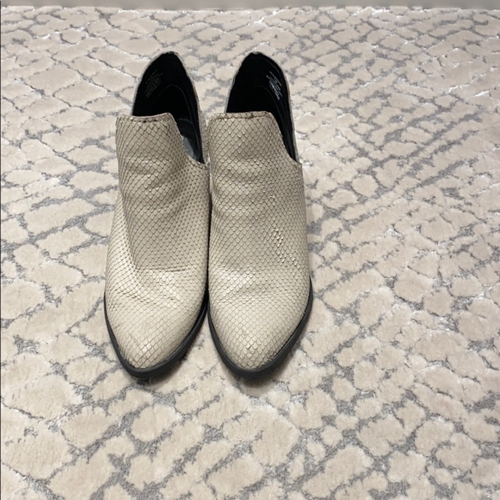 Off White snake skin booty - Steve Madden